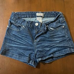 Dada Jean shorts. Size 9
